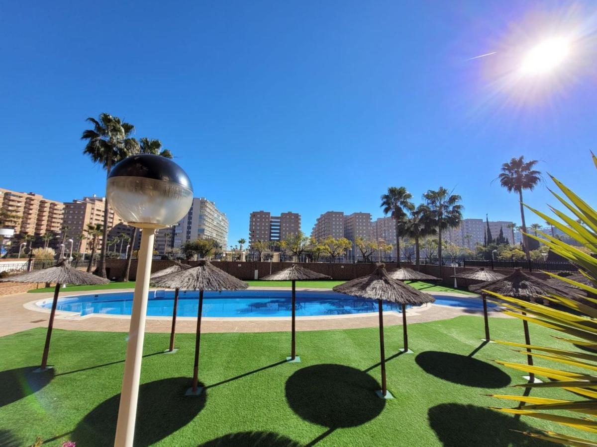 Schoene Ferienwohnung Ca. 350M Vom Strand Entfernt 奥罗佩萨德尔马 外观 照片
