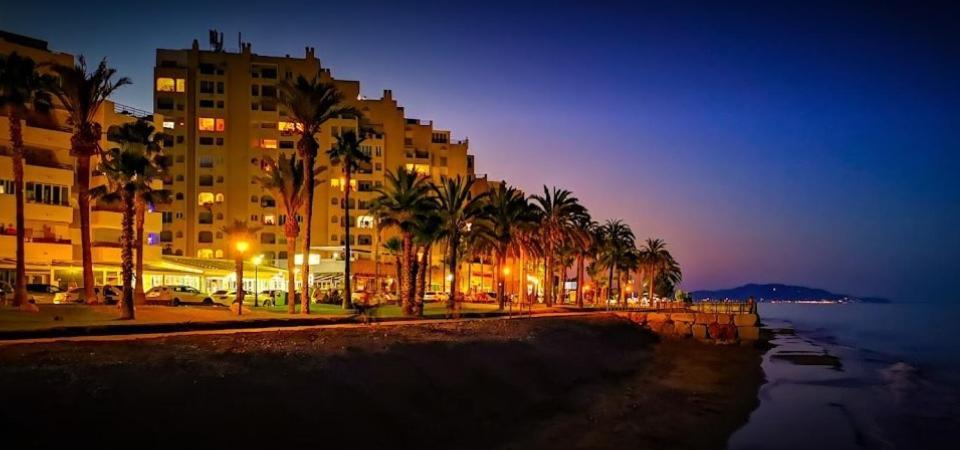 Schoene Ferienwohnung Ca. 350M Vom Strand Entfernt 奥罗佩萨德尔马 外观 照片