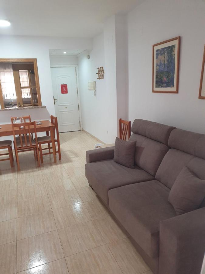 Schoene Ferienwohnung Ca. 350M Vom Strand Entfernt 奥罗佩萨德尔马 外观 照片